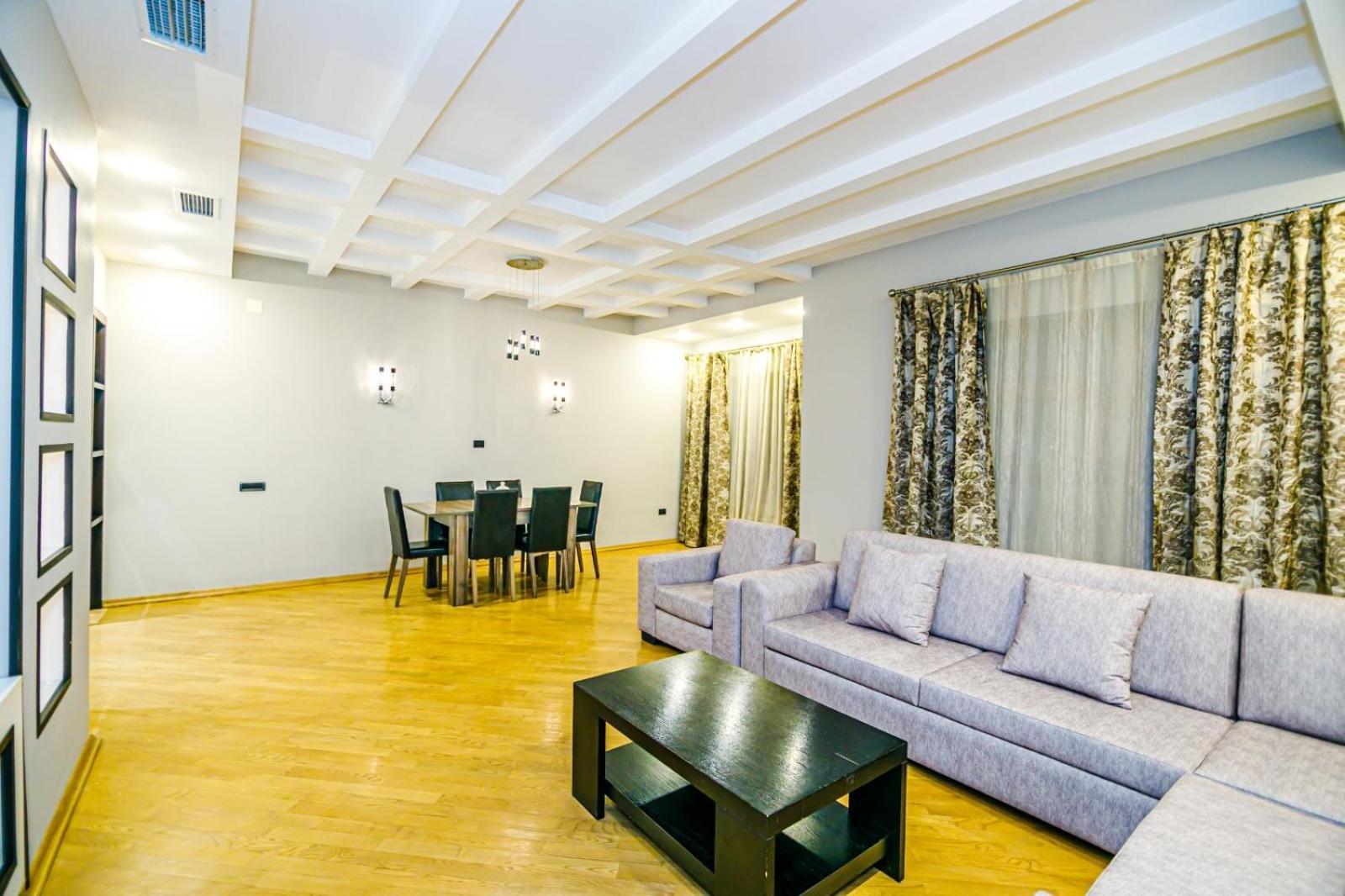 Charming Lux Apartment Baku
