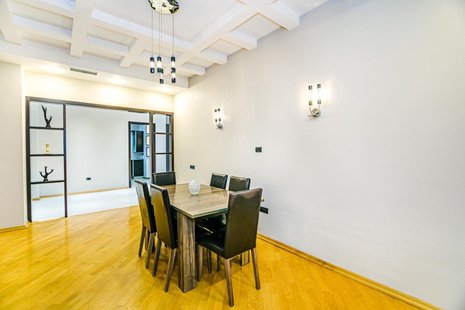 Charming Lux Apartment Baku